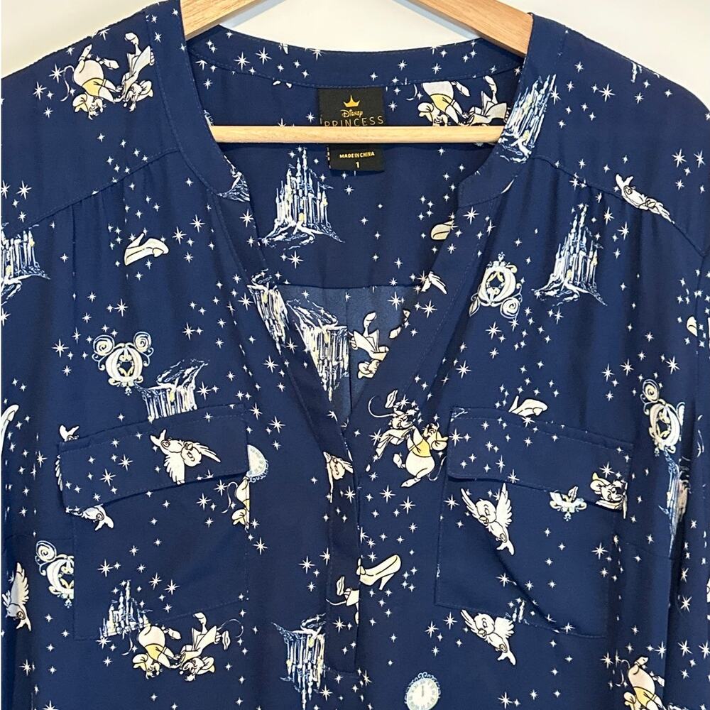 Torrid Disney Cinderella Princess Harper Blouse Blue Castle Chiffon Sz 1 / 1X - Picture 2 of 12